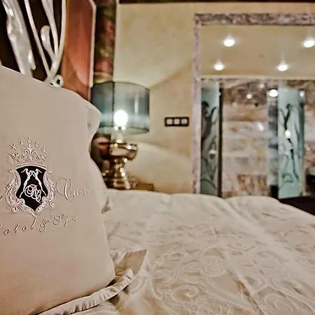 Royal Castle Design &