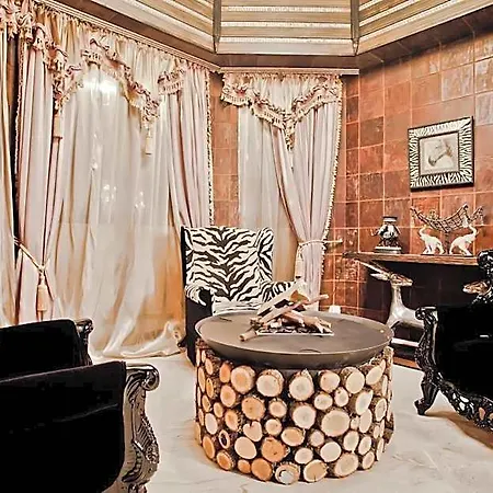 Royal Castle Design & 圣弗拉斯