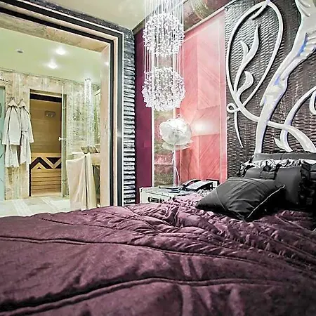 Royal Castle Design & سفيتي فلاس