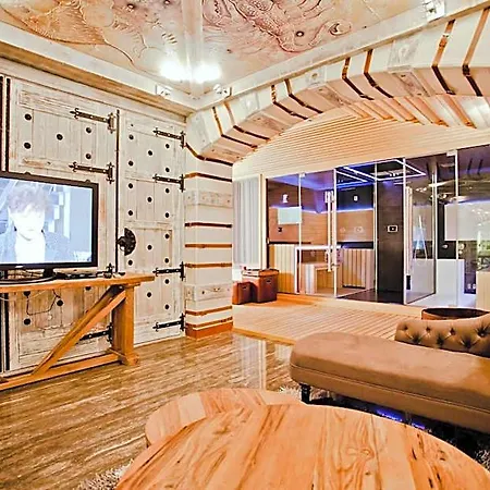 Royal Castle Design & 5* سفيتي فلاس